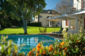Отель Palm House Luxury Guest House  Кейптаун